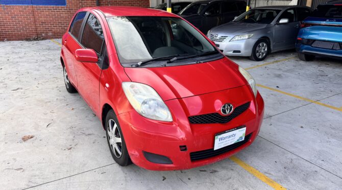 2009 TOYOTA Yaris