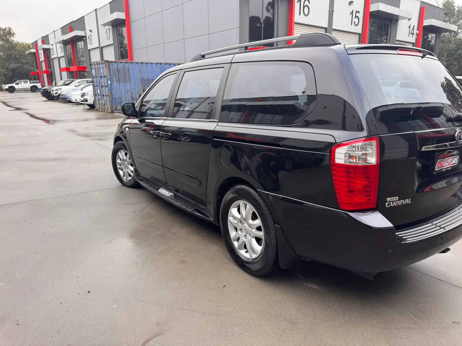 2008 Kia Carnival