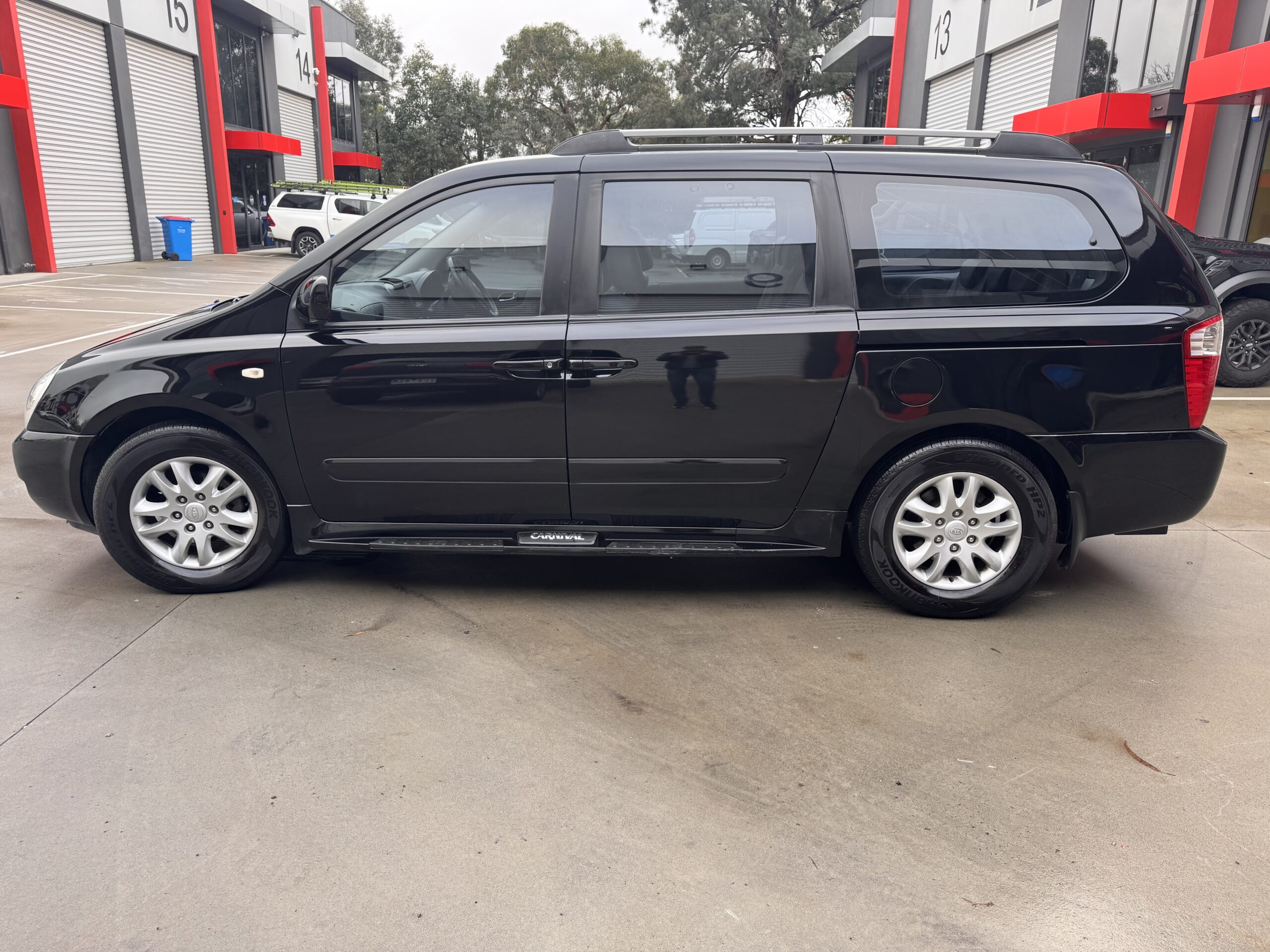 2008 Kia Carnival