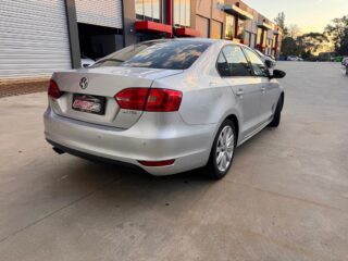 2011 Volkswagen Beetle, Jetta A6 Sedan/Saloon Petrol Automatic silver for sale at Fathi co PTY LTD image 3
