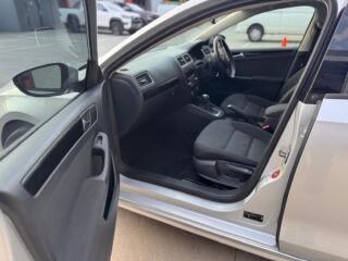 2011 Volkswagen Beetle, Jetta A6 Sedan/Saloon Petrol Automatic silver for sale at Fathi co PTY LTD image 13