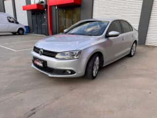 2011 Volkswagen Beetle, Jetta A6 Sedan/Saloon Petrol Automatic silver for sale at Fathi co PTY LTD image 7