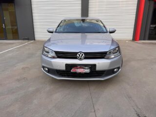 2011 Volkswagen Beetle, Jetta A6 Sedan/Saloon Petrol Automatic silver for sale at Fathi co PTY LTD image 8