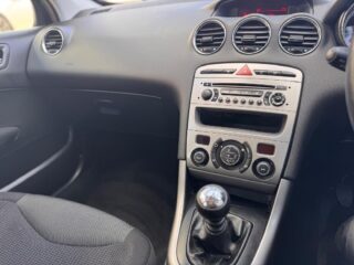 2012 Peugeot 308 Hatchback/Liftback/Notchback Petrol Manual black for sale at Fathi co PTY LTD image 16