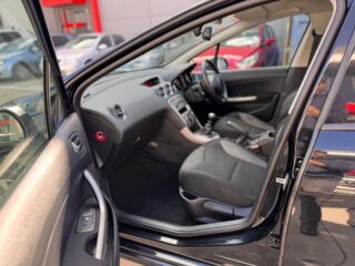 2012 Peugeot 308 Hatchback/Liftback/Notchback Petrol Manual black for sale at Fathi co PTY LTD image 12