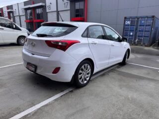 2014 Hyundai i30 i30 II Hatchback/Liftback/Notchback Petrol Automatic white for sale at Fathi co PTY LTD image 3