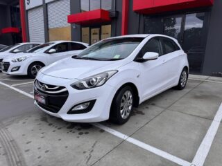 2014 Hyundai i30 i30 II Hatchback/Liftback/Notchback Petrol Automatic white for sale at Fathi co PTY LTD image 7