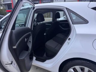 2014 Hyundai i30 i30 II Hatchback/Liftback/Notchback Petrol Automatic white for sale at Fathi co PTY LTD image 11