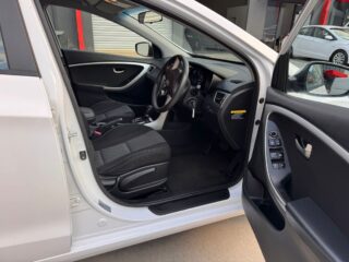 2015 Hyundai i30 Hatchback/Liftback/Notchback Petrol Automatic white for sale at Fathi co PTY LTD image 9