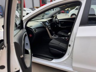 2015 Hyundai i30 Hatchback/Liftback/Notchback Petrol Automatic white for sale at Fathi co PTY LTD image 10