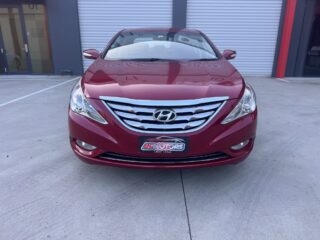 2011 Hyundai Sonata, i45 GLS GLS(Middle grade) Sedan/Saloon Petrol Automatic red for sale at Fathi co PTY LTD image 8