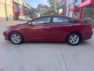 2011 Hyundai Sonata, i45 GLS GLS(Middle grade) Sedan/Saloon Petrol Automatic red for sale at Fathi co PTY LTD image 3