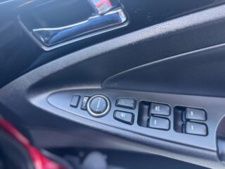 2011 Hyundai Sonata, i45 GLS GLS(Middle grade) Sedan/Saloon Petrol Automatic red for sale at Fathi co PTY LTD image 16