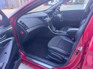 2011 Hyundai Sonata, i45 GLS GLS(Middle grade) Sedan/Saloon Petrol Automatic red for sale at Fathi co PTY LTD image 9