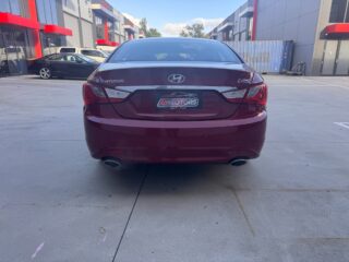 2011 Hyundai Sonata, i45 GLS GLS(Middle grade) Sedan/Saloon Petrol Automatic red for sale at Fathi co PTY LTD image 5