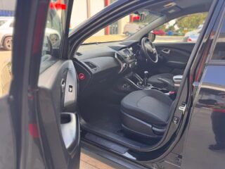 2012 Hyundai ix35 ix35 Wagon Petrol Manual black for sale at Fathi co PTY LTD image 15