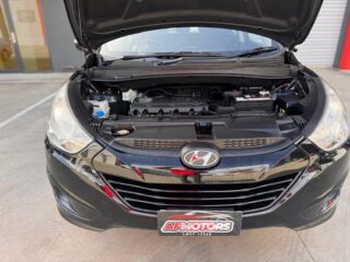 2012 Hyundai ix35 ix35 Wagon Petrol Manual black for sale at Fathi co PTY LTD image 9