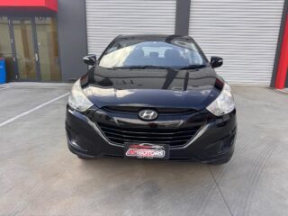 2012 Hyundai ix35 ix35 Wagon Petrol Manual black for sale at Fathi co PTY LTD image 8