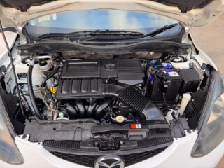 2007 Mazda 2 2 II (DE) Hatchback/Liftback/Notchback Petrol Manual white for sale at Fathi co PTY LTD image 9