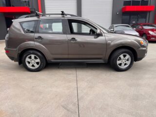 2010 Mitsubishi Outlander Outlander II Wagon Petrol Automatic brown for sale at Fathi co PTY LTD image 2