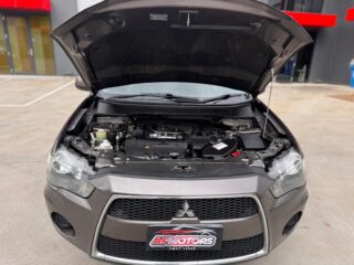 2010 Mitsubishi Outlander Outlander II Wagon Petrol Automatic brown for sale at Fathi co PTY LTD image 9